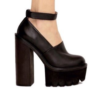 Jeffrey Campbell Scully Extreme Tread Platforms